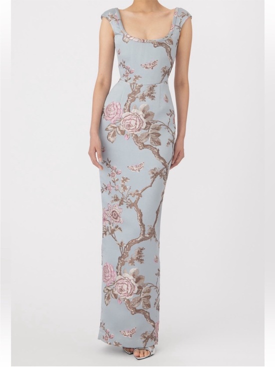 sau lee Dresses & Skirts - ✨NEW✨ SAU LEE Brooke Floral Brocade
Column Gown in Blue Ash